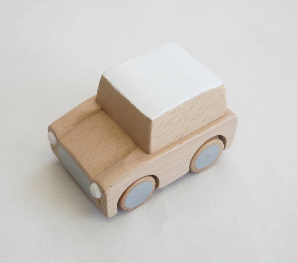 Natural: Kuruma Wind-up Car